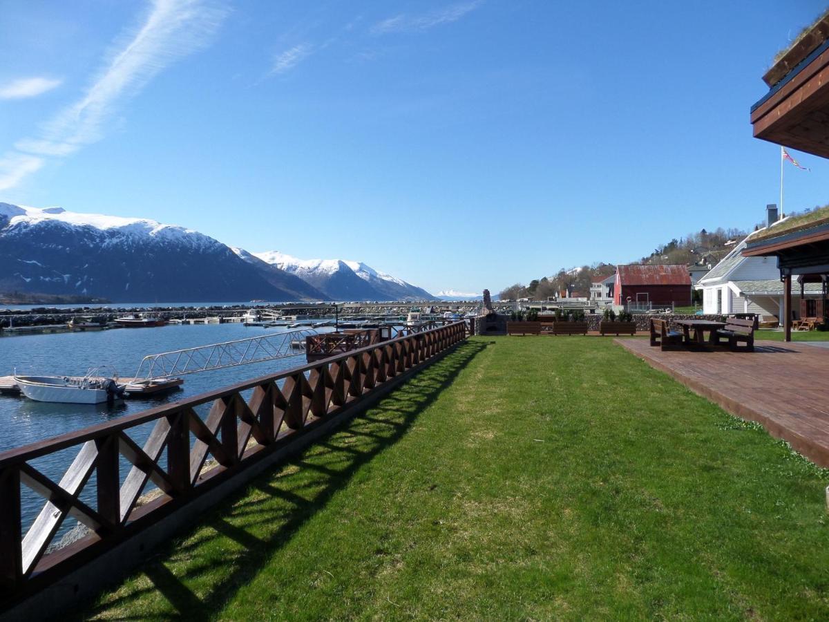 Solstrand Fjord Holiday Eidsvåg Exterior foto